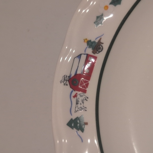 Pfaltzgraff "Snow Village" dinner plate euc - Picture 9 of 12